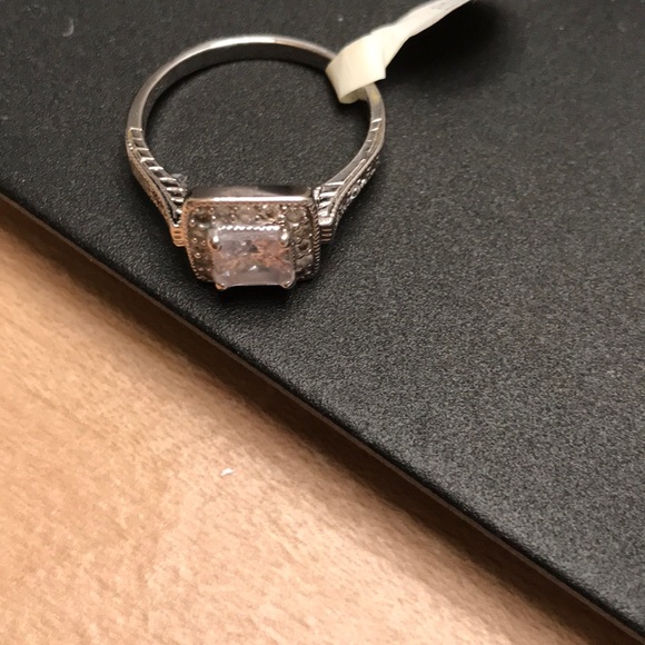 CZ ring - Picture 1 of 2